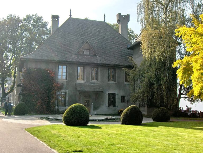 Château de Sonnaz: A Historic Residence and Museum in Thonon-les-Bains