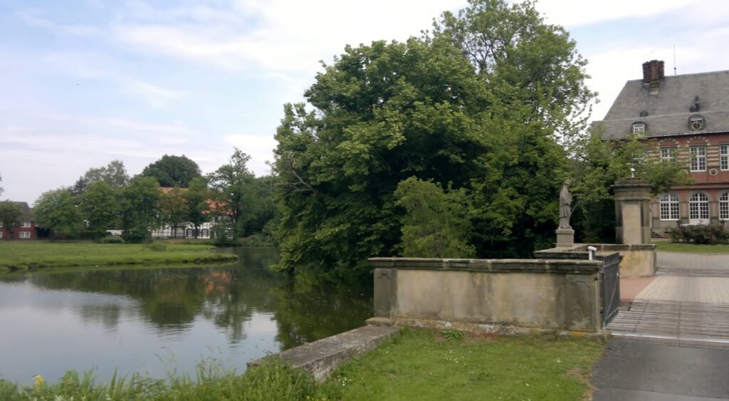 Schloss Hovestadt: A Moated Renaissance Palace in Germany 4 Schloss Hovestadt