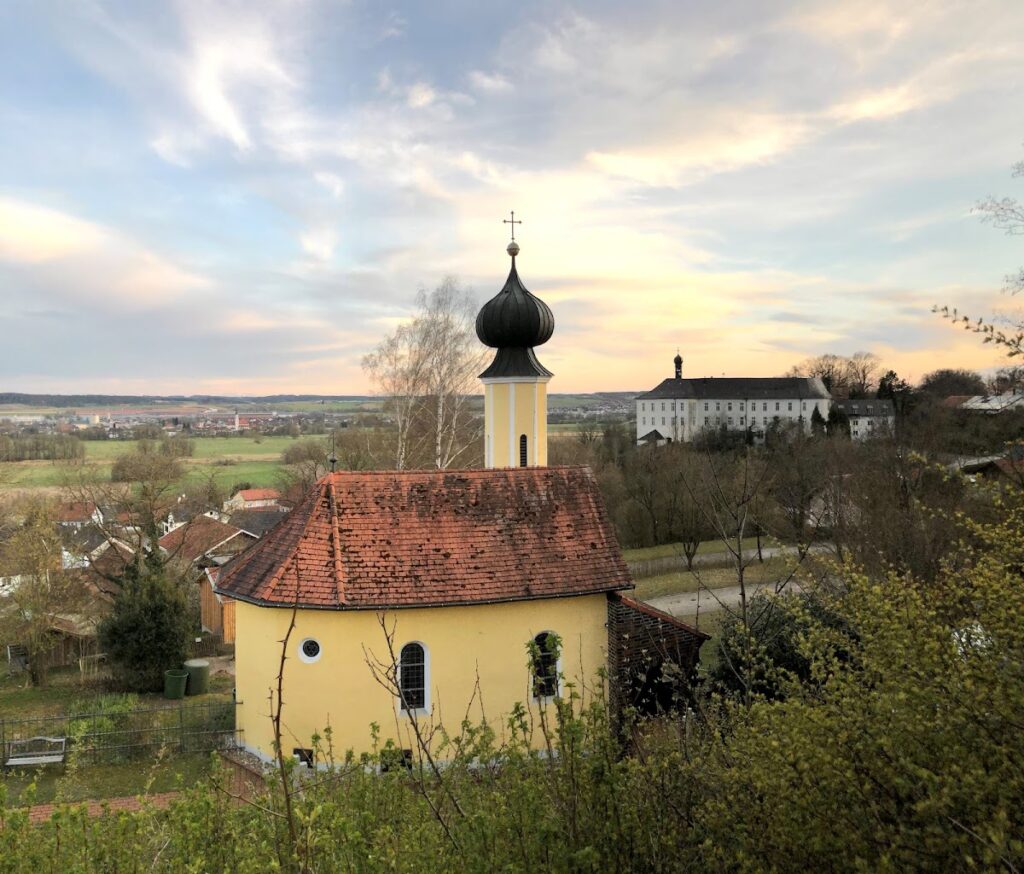 Schloss Poxau: A Castle and Former Convent in Germany 2 Schloss Poxau