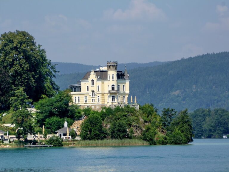 Schloss Reifnitz: A Nineteenth-Century Lakeside Villa in Austria