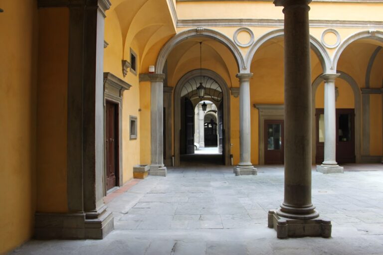 Palazzo Spinelli: A Renaissance Palace in Florence
