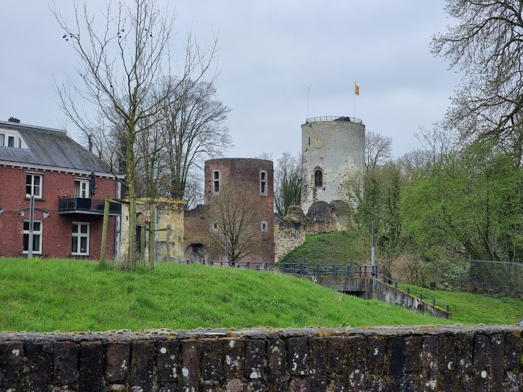 Stein Castle: A Moated Medieval Castle Complex in the Netherlands 3 Stein Castle