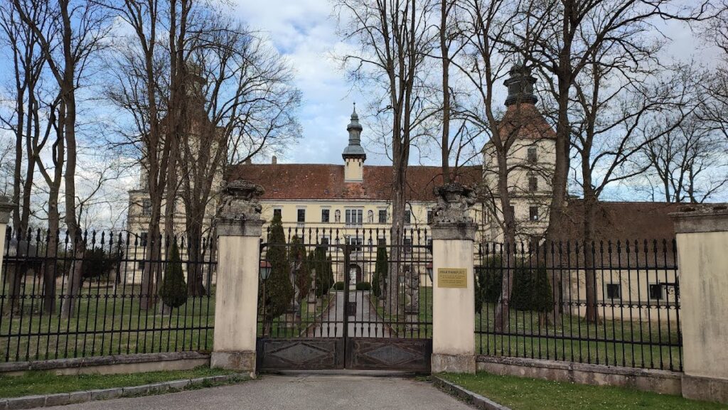 Schloss Schwarzenau: A Renaissance Moated Castle in Austria 2 Schloss Schwarzenau