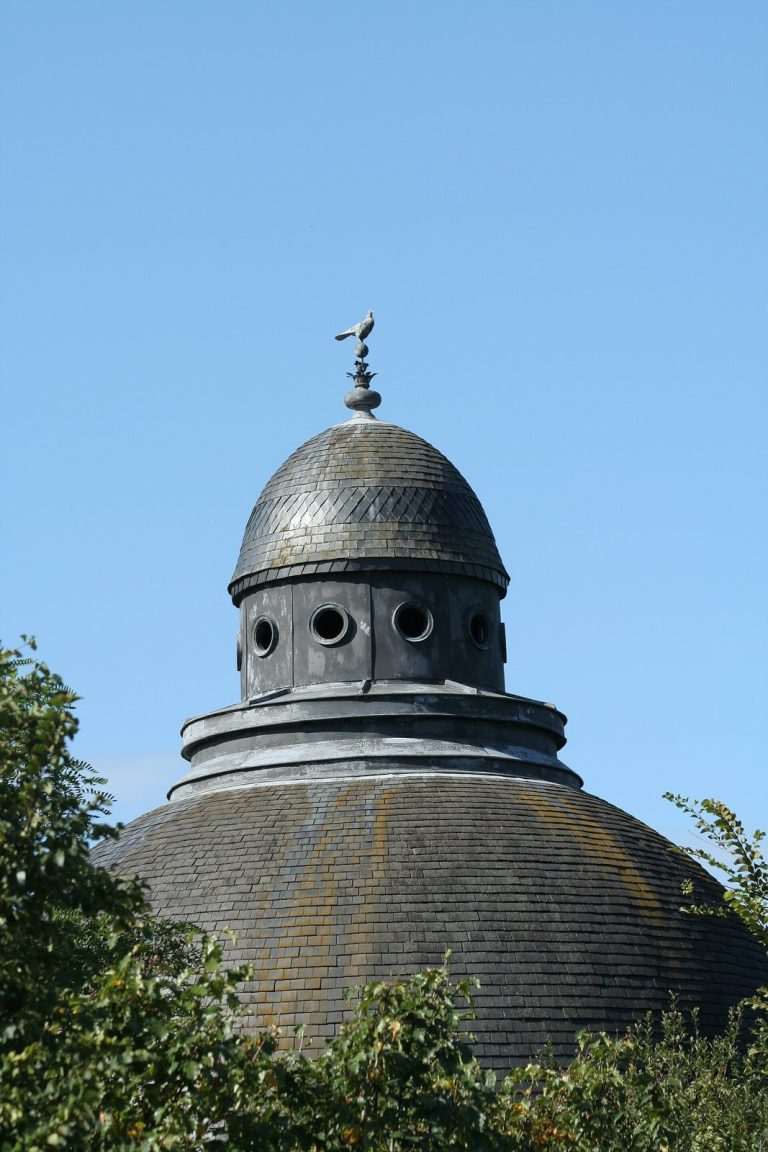 Château de Thouaré-sur-Loire: A Loire-Side Historic Château in France