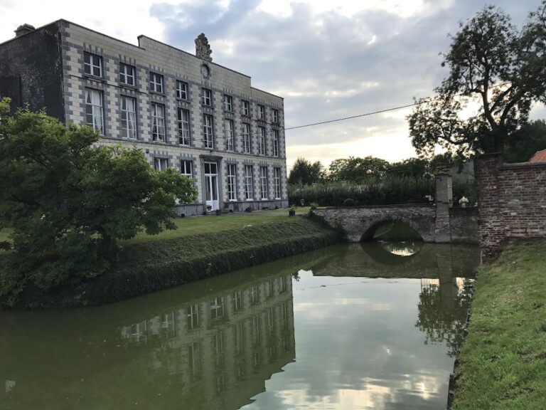 Herlegem Castle: A Louis XVI-Style Estate in Belgium