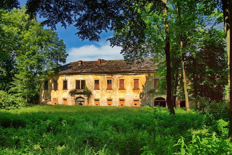 Palace in Korytów: A Baroque Residence in Poland
