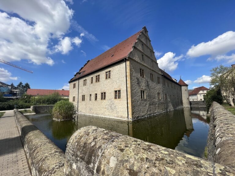 Schloss Presteneck: A Renaissance Moated Castle in Germany