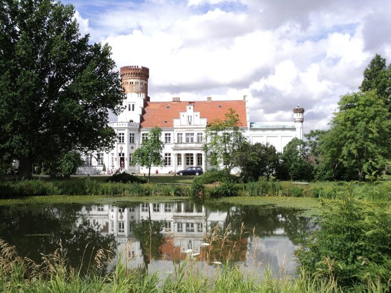 Schloss Wrodow: A Historicist Manor House and Cultural Venue in Germany