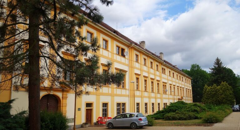 Světec Castle: A Baroque Castle and Municipal Heritage Site in Czechia