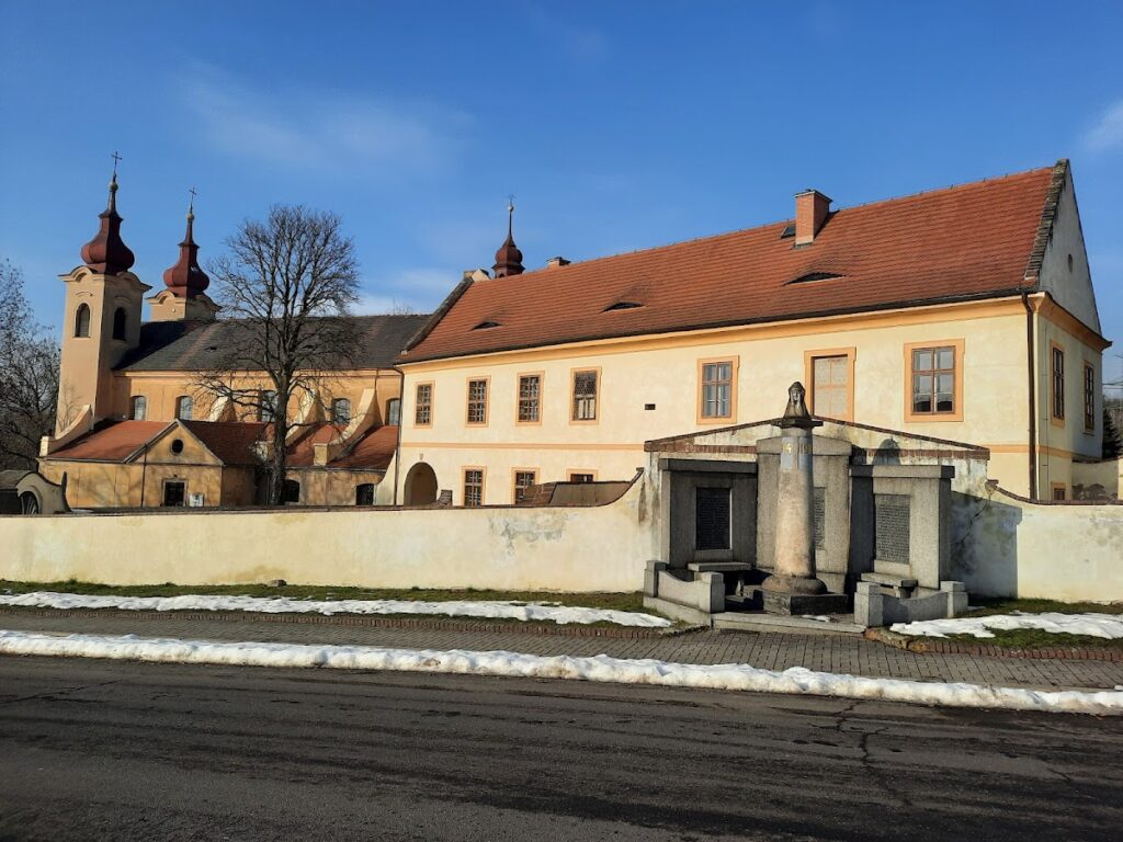 Světec Castle: A Baroque Castle and Municipal Heritage Site in Czechia 2 Světec Castle