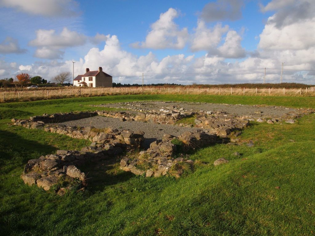 Llys Rhosyr: A Medieval Welsh Commotal Centre and Royal Court 3 Llys Rhosyr
