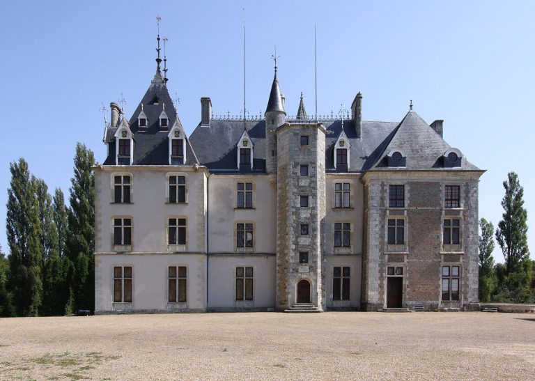 Château de Maupas: A Historic Seigneurial Residence in France
