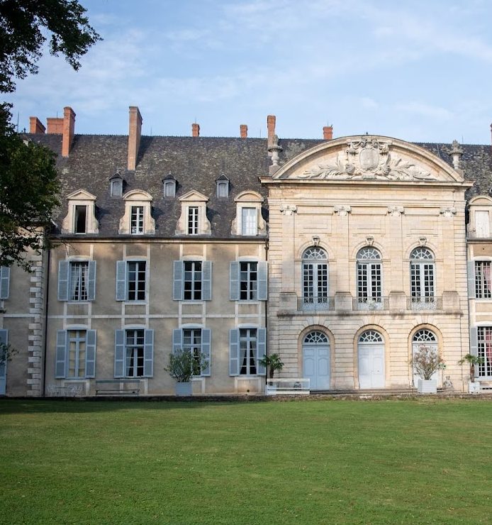 Château de la Ferté de Saint-Ambreuil: Former Cistercian Abbatial Residence 1 Château de la Ferté de Saint-Ambreuil
