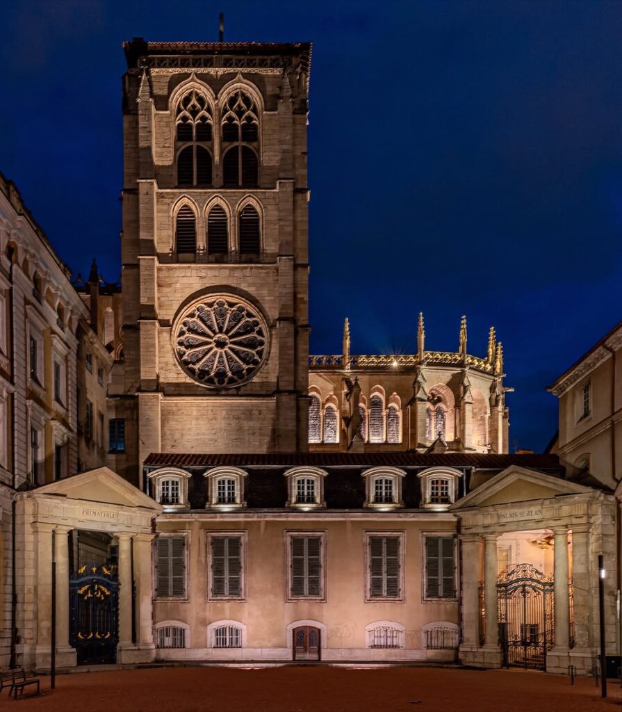 Palais archiépiscopal de Lyon: Medieval Episcopal Residence in France 1 Palais archiépiscopal de Lyon