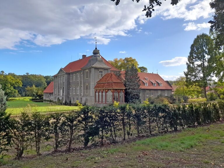 Schloss Eggermühlen: A Baroque Moated Castle in Germany