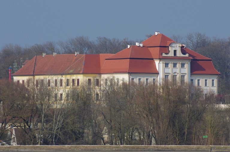 Schloss Bertoldsheim: A Baroque Palace in Germany