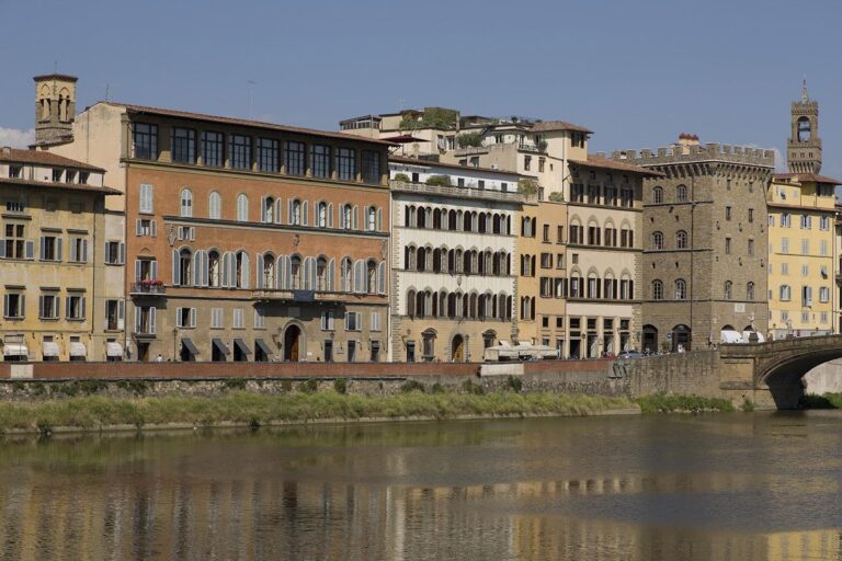 Palazzi Gianfigliazzi: Historic Palaces on Florence’s Lungarno Corsini