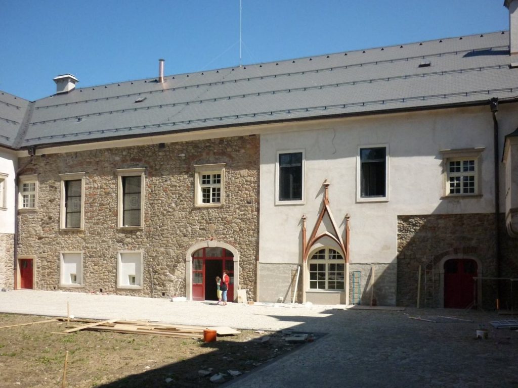 Herálec Castle: A Czech Residence Rebuilt in Neo-Gothic Style 5 Zámek Herálec
