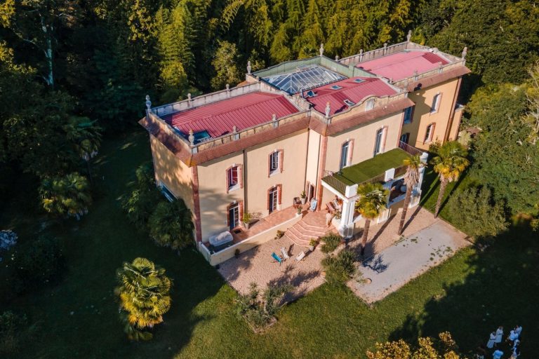 Larunque Château: A Restored Seigneurial Residence in France