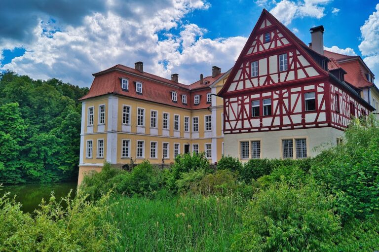 Schloss Rügland: An Early-Modern Water Castle in Germany