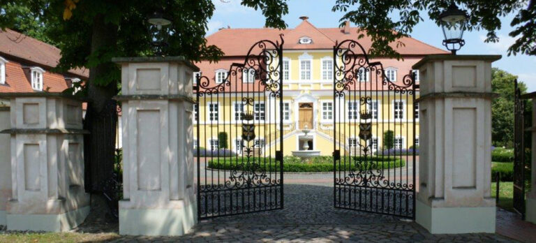 Döbbelin Manor: A Baroque Manor House in Germany