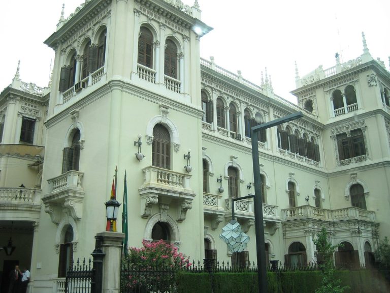 Antiguo Palacio de los Müller: A Neo-Plateresque Palace in Granada