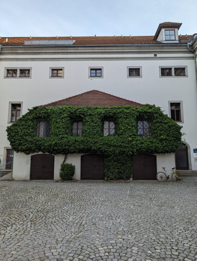 Schloss Puchenau: An Upper Austrian Administrative Residence and Estate 2 Schloss Puchenau