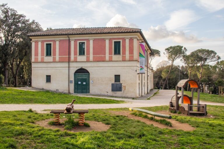 Casina di Raffaello: A Seventeenth-Century Villa Borghese Building in Rome