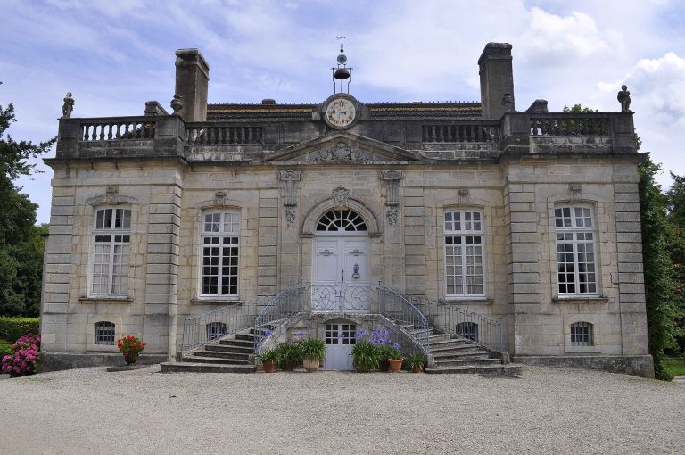 Château de Beaumont-sur-Vingeanne: An Eighteenth-Century Classical Residence in France