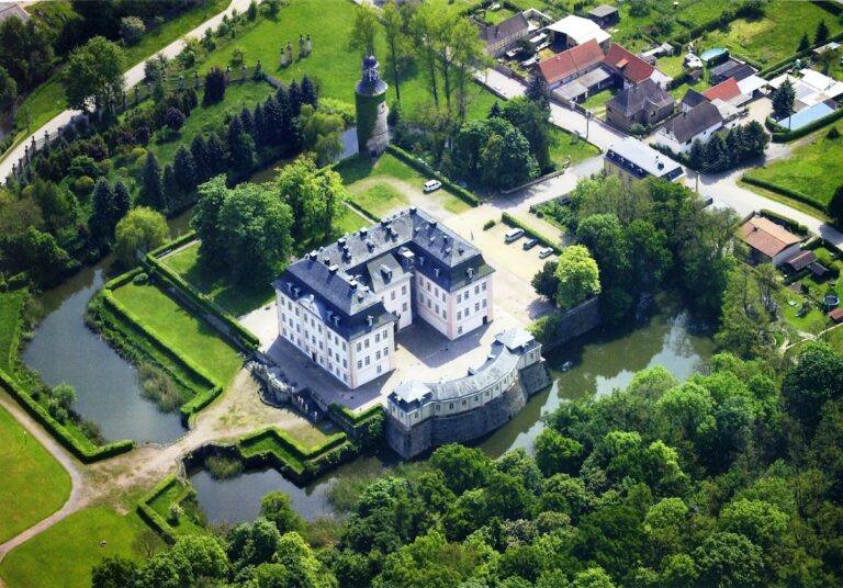 Oppurg Castle: A Baroque Castle and Former Estate in Germany