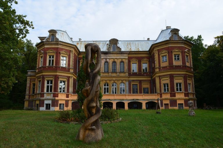 Palace in Karszno: A French Neo-Renaissance Estate Palace in Poland