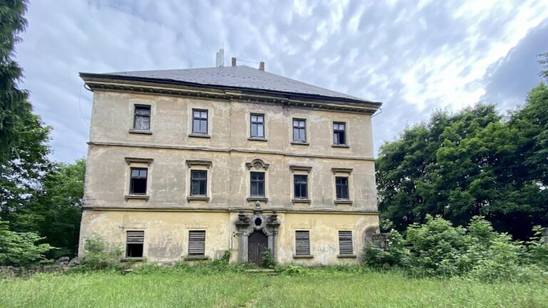Žacléř Castle: A Renaissance Castle Above Žacléř in Czechia