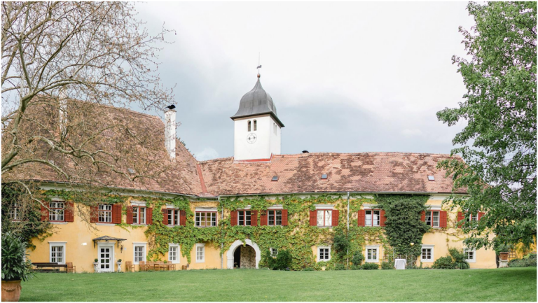 Schloss Ottersbach: A Noble Residence in Austria
