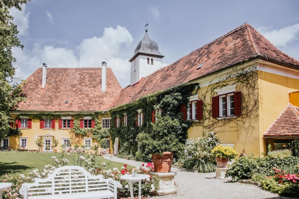 Schloss Ottersbach: A Noble Residence in Austria 2 Schloss Ottersbach