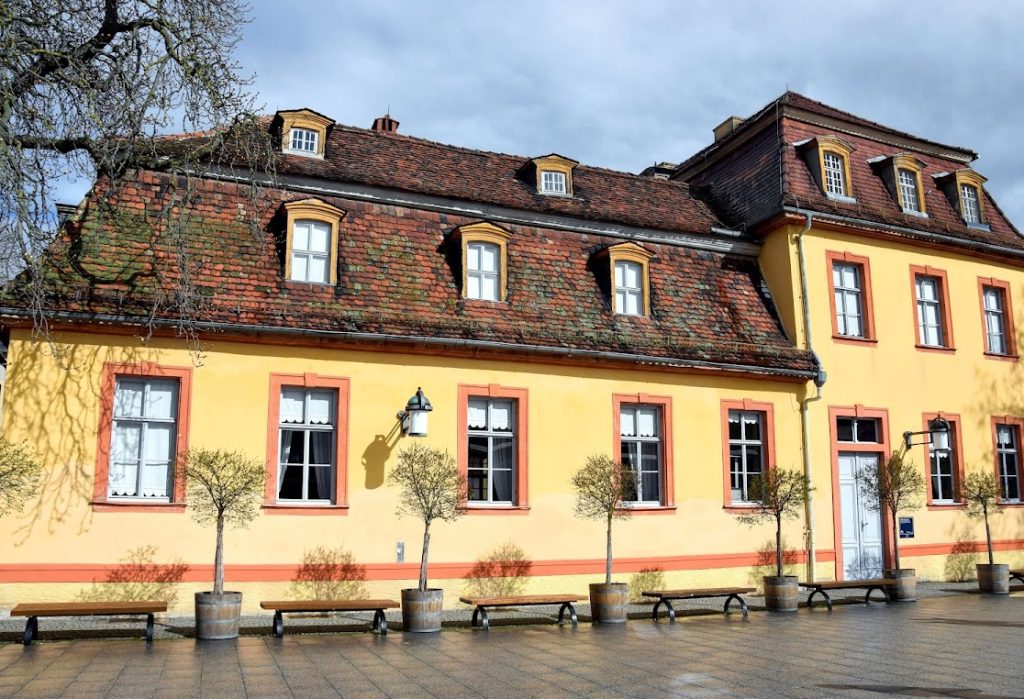 Wittumspalais: A Historic City Palace in Weimar, Germany 2 Wittumspalais