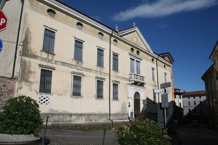 Palazzo Boschetti: A Historic Noble Residence in Schio, Italy