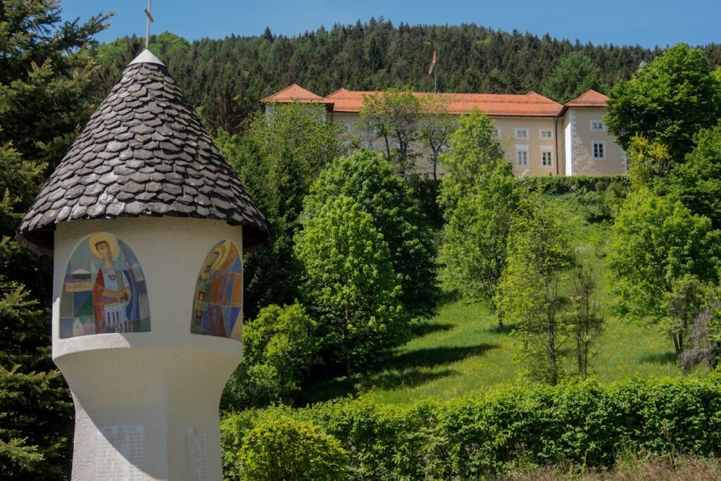 Schloss Neuhaus in Kärnten: A Historic Castle in Austria 2 Schloss Neuhaus in Kärnten