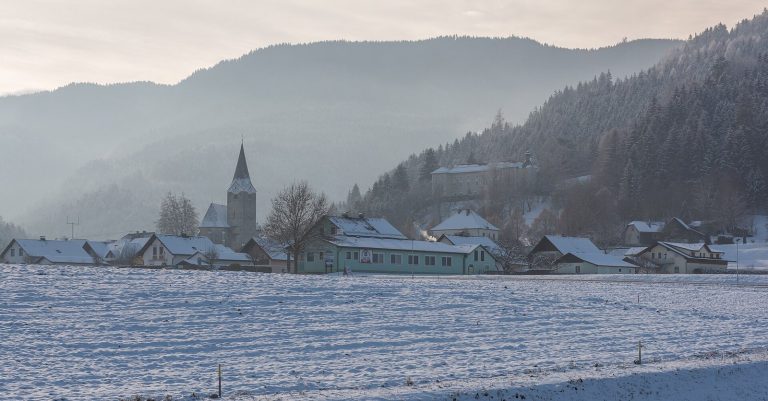 Schloss Neuhaus in Kärnten: A Historic Castle in Austria