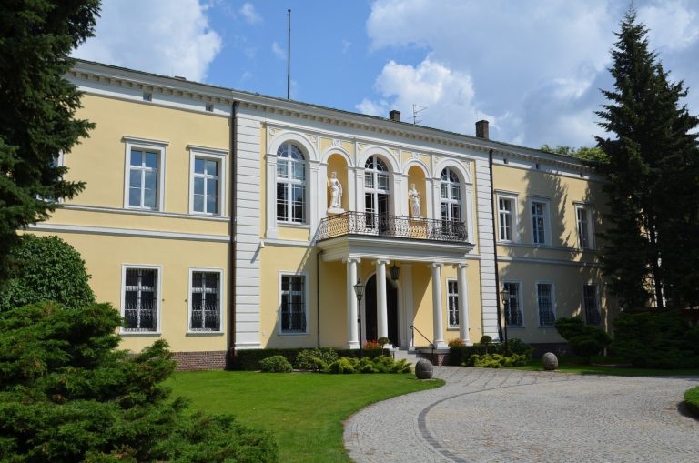 Episcopal Palace in Poznań: Seat of the Archbishops of Poznań