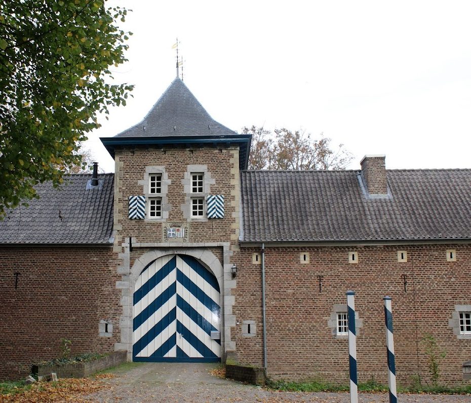 Wolfrath Castle: A Moated Noble Residence in the Netherlands 4 Wolfrath Castle