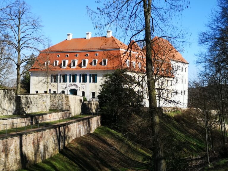 Castle Siebeneichen: A Renaissance and Baroque Castle Complex in Germany
