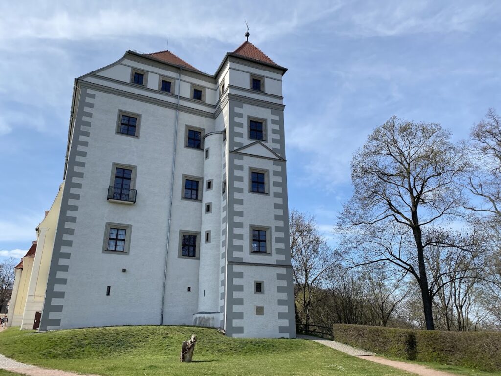 Castle Siebeneichen: A Renaissance and Baroque Castle Complex in Germany 2 Castle Siebeneichen
