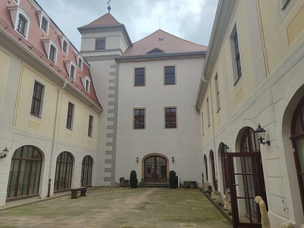 Castle Siebeneichen: A Renaissance and Baroque Castle Complex in Germany 3 Castle Siebeneichen