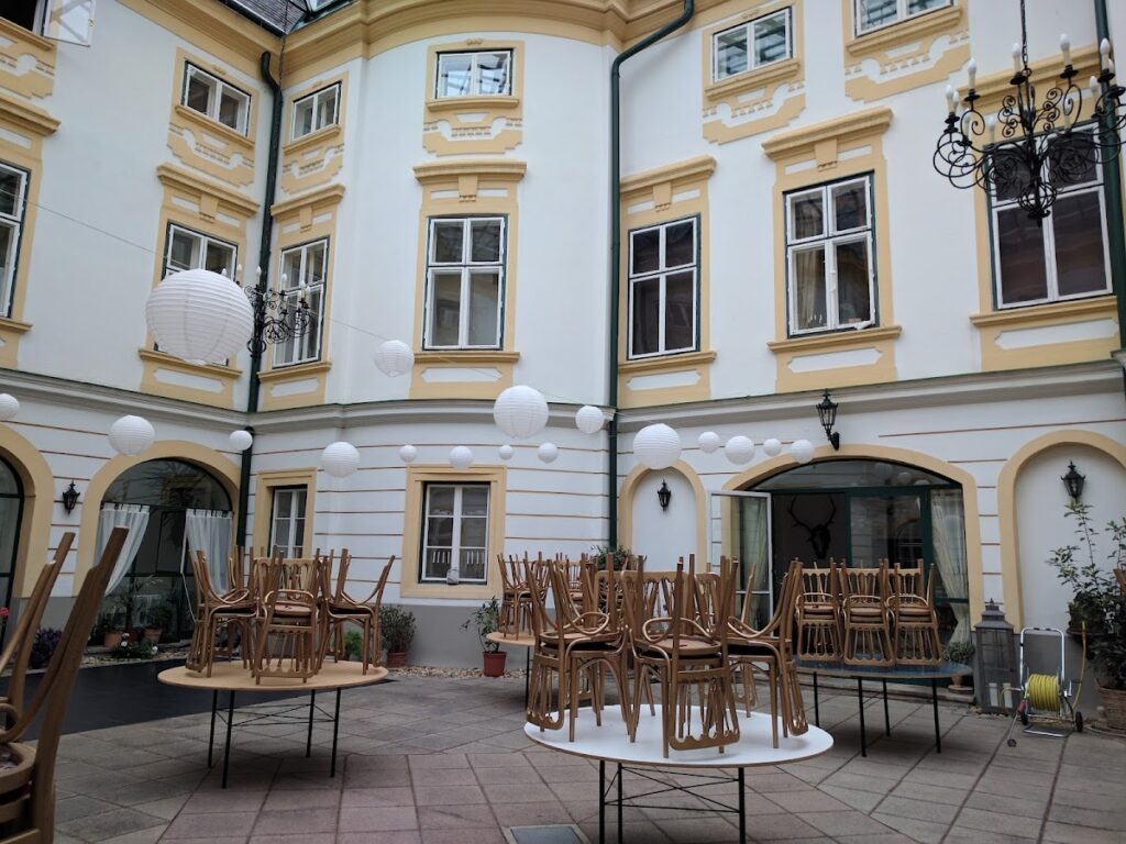 Margarethen am Moos Castle: A Former Renaissance Water Castle in Austria 3 Margarethen am Moos Castle