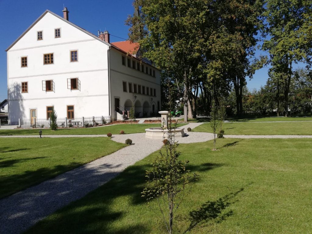 Schloss Wildenau: A Moated Castle in Austria 3 Schloss Wildenau