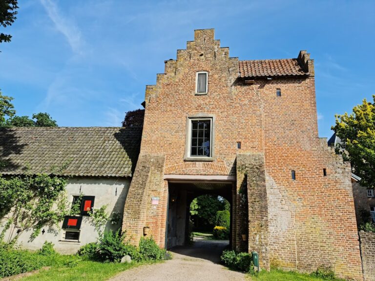Kasteel Rhijnestein: A Former Ridderhofstad in the Netherlands