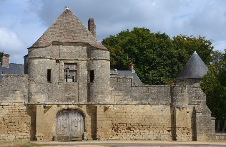 Château de Noüe, Villers-Cotterêts: A Historic Château in France