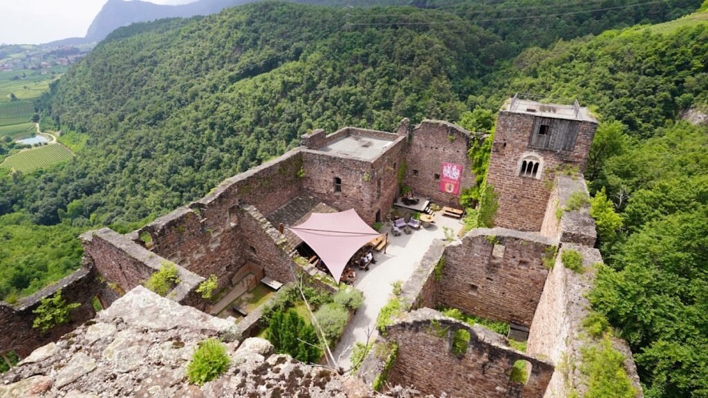 Boymont Castle: A High-Medieval Castle Ruin in South Tyrol 4 Boymont Castle
