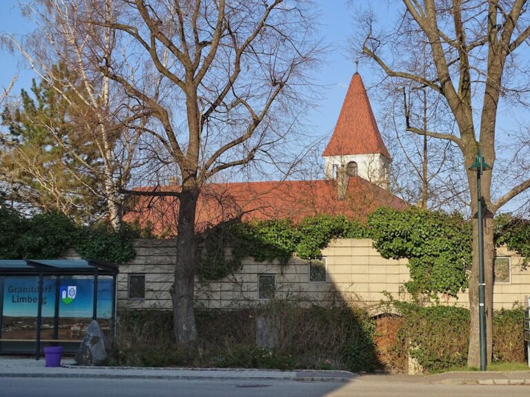 Schloss Limberg, Maissau: A Late-Gothic Castle Estate in Austria