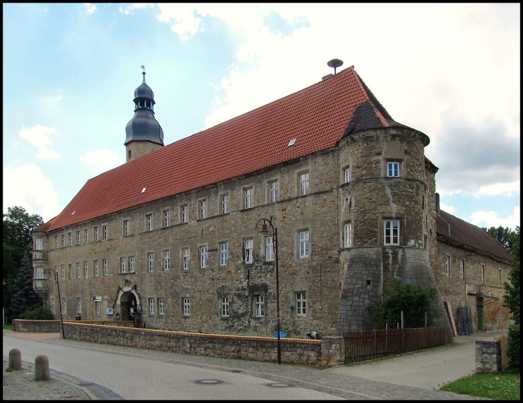 Schochwitz Castle: A Renaissance Manor and Castle Complex in Germany 2 Schochwitz Castle